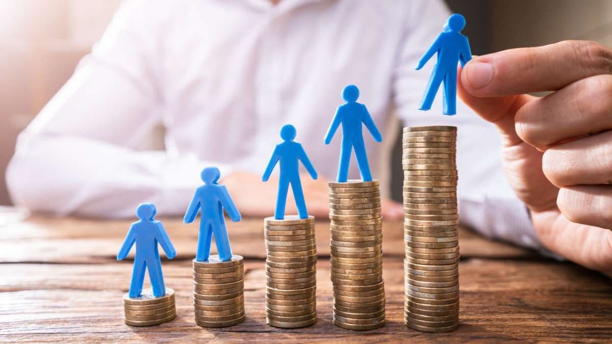Labor is pushing for Australia's minimum wage to increase