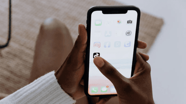 Govt plan forcing social media platforms to pay news outlets