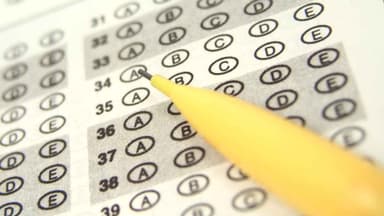 Australian students are falling behind in basic Maths and English