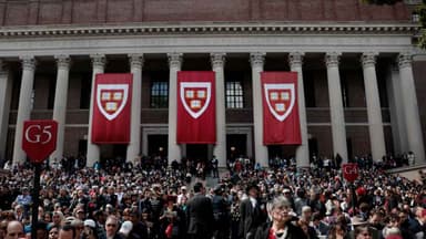 Harvard financial aid offers more students free education