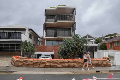 The latest on Cyclone Alfred - expected Saturday