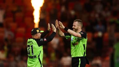 Sydney Thunder down Melbourne Stars to advance in BBL Finals