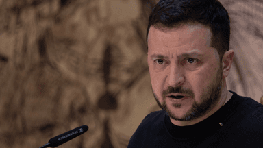 Ukraine officials arrested over assassination plot
