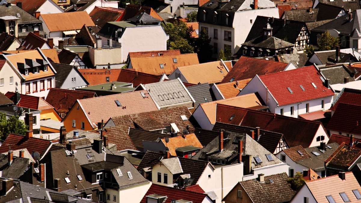 Foreign residents to be banned from buying existing homes