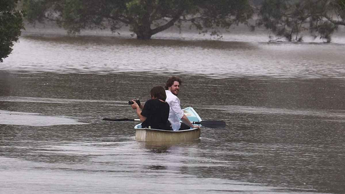 Qld and NSW have begun ex-tropical cyclone recovery efforts