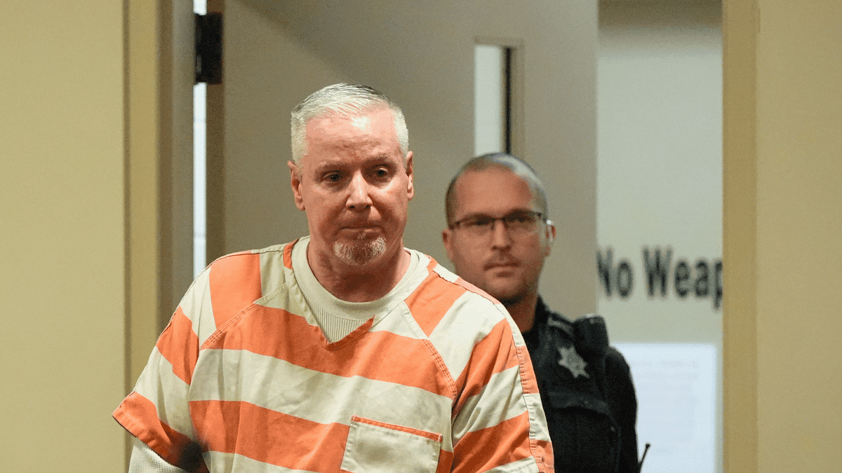 US father sentenced to 15 years over son's school shooting