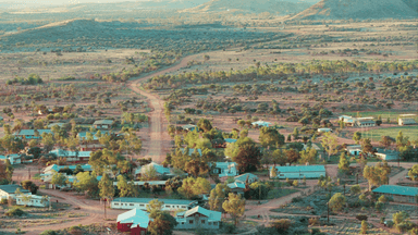 Federal govt signs Northern Territory housing deal