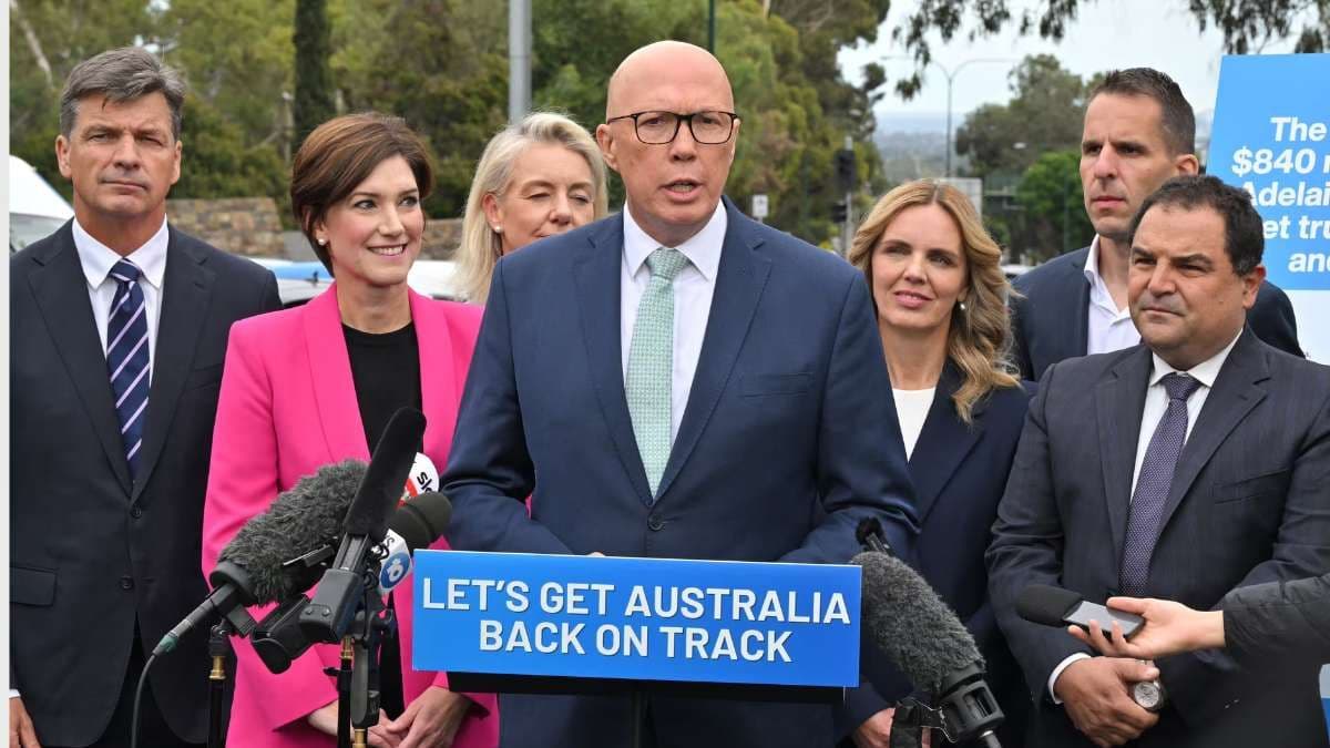 Coalition ditches plans to end WFH for public servants