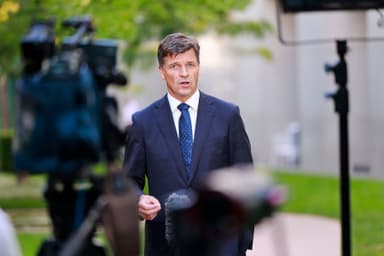 Angus Taylor officially resigns from the Liberal frontbench