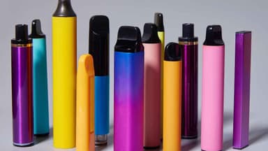 The number of Aussie teens starting to vape is at a three-year low