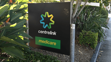 Labor and the Coalition both want more GPs to bulk bill everyone